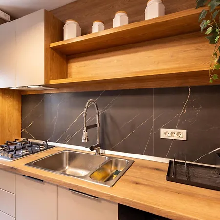 3br, 2 Bath - Ideal For Families Groups *