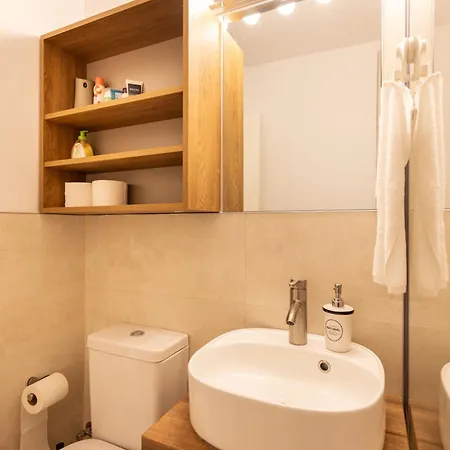 3br, 2 Bath - Ideal For Families Groups Apartment Bucharest