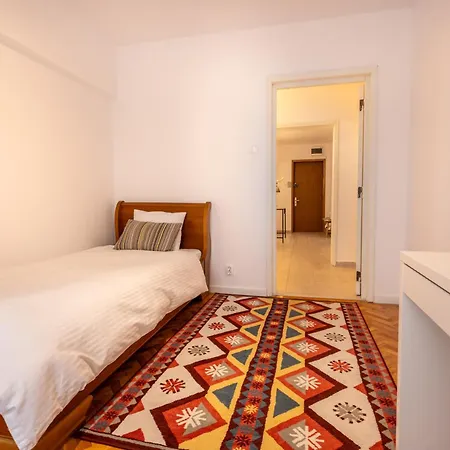 3br, 2 Bath - Ideal For Families Groups בוקרשט