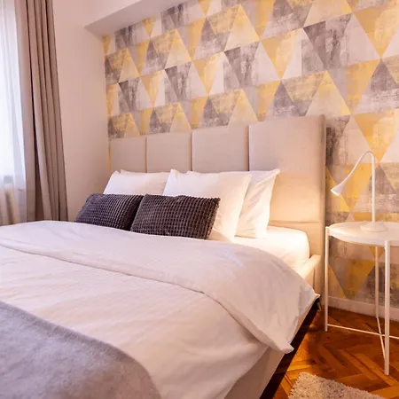3br, 2 Bath - Ideal For Families Groups Apartment *