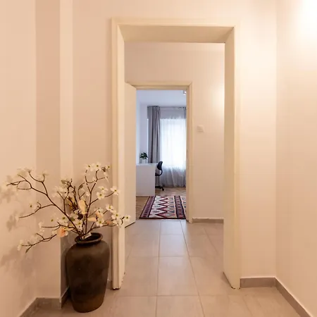 3br, 2 Bath - Ideal For Families Groups דירה *